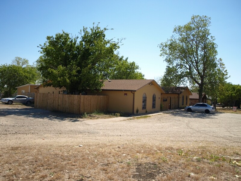 Primary Photo - 410 Thorndale Rd