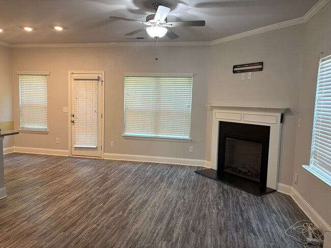 Photo - Room in Townhome on Castellan Dr