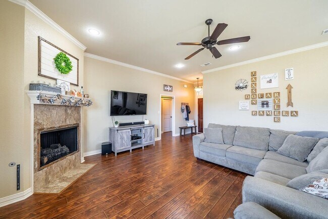 Building Photo - 121 Bois D Arc Dr