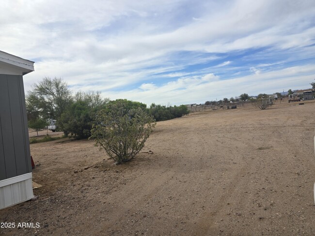 Building Photo - 22548 W Skinner Dr