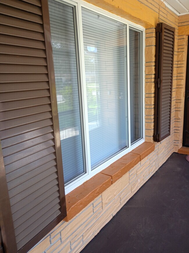 Foto del edificio - 6904 Mathers Ln