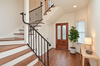 Building Photo - 5813 Washington Ave