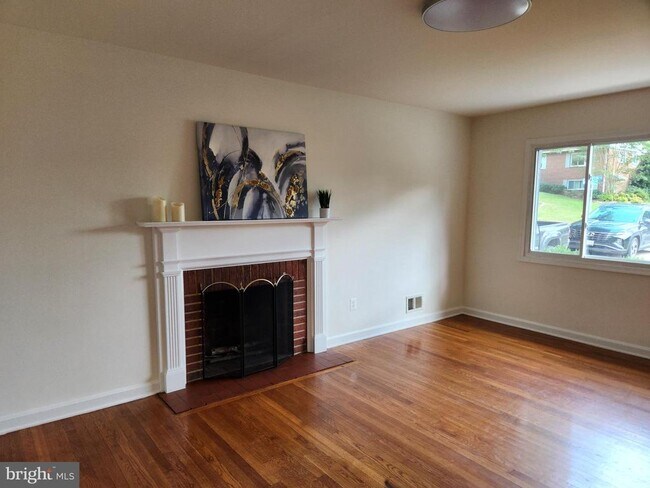 Foto del edificio - 3300 Potterton Dr