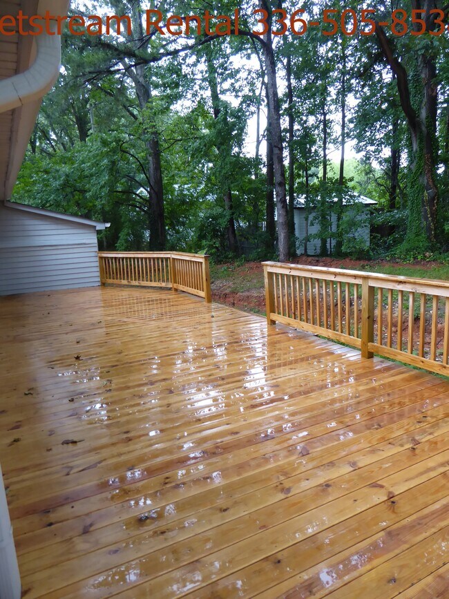 Foto del edificio - 2150 Hopewell Friends Rd