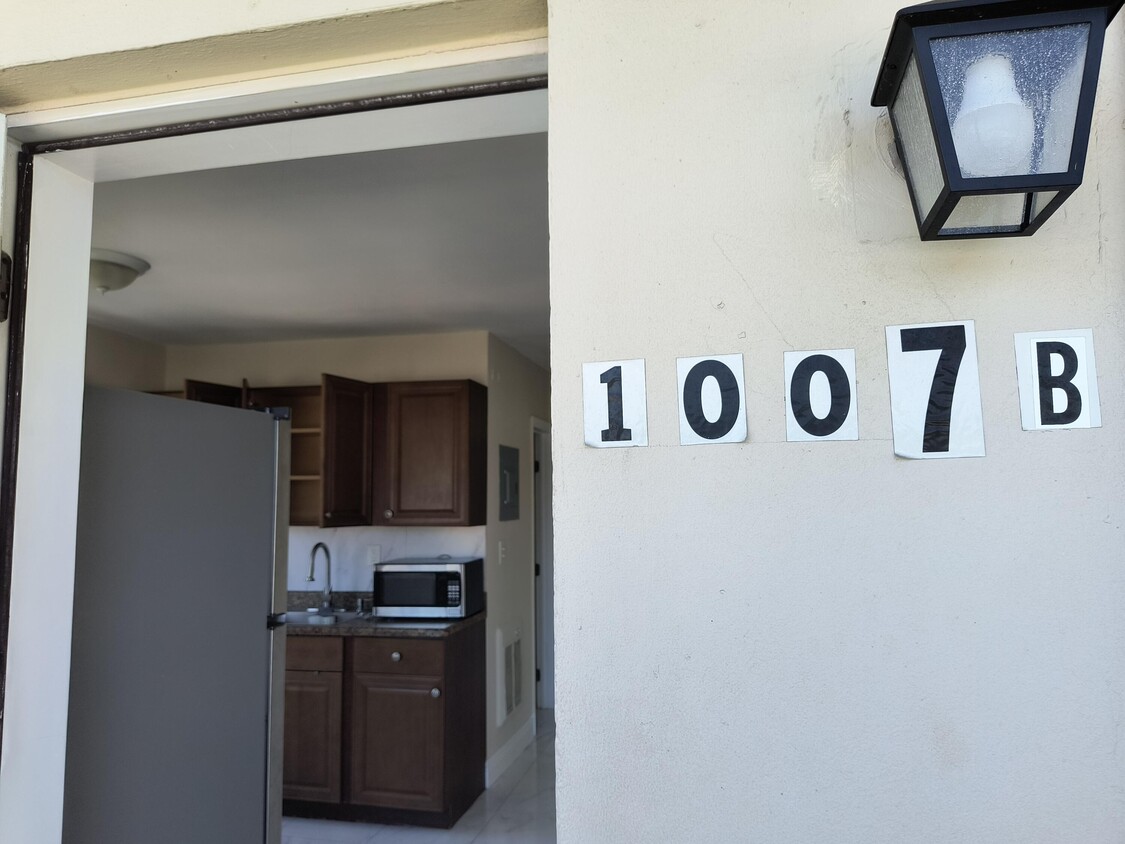 Foto principal - 1007 S E St