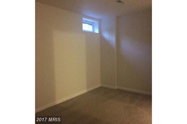 Building Photo - 1871 Tiger Lily Cir