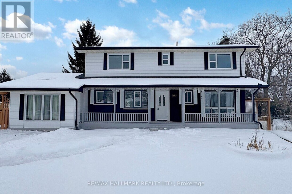 Photo principale - 696 Jasmine Crescent