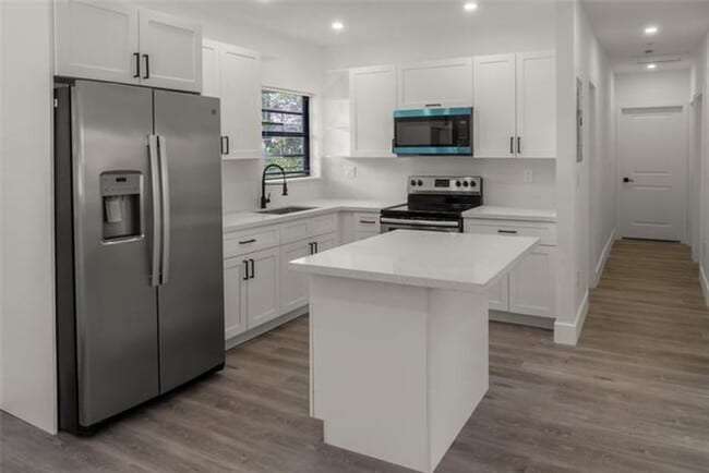 Photo - 2724 SW 34th Ct Apartment
