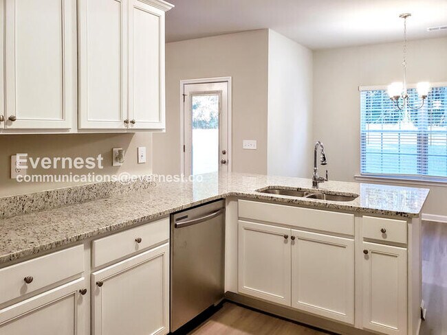 Foto del edificio - 1484 Arbor Pl Dr