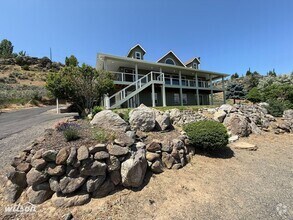 Building Photo - 200 Orchard Dr