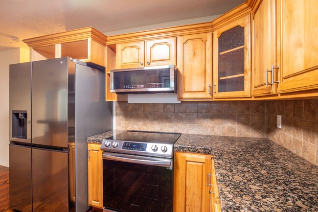 Foto del edificio - BEAUTIFUL 3 BEDROOMS SINGLE FAMILY HOME LO...