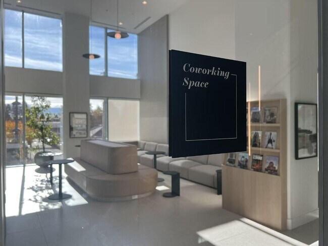 Photo du bâtiment - 13573 98a Ave