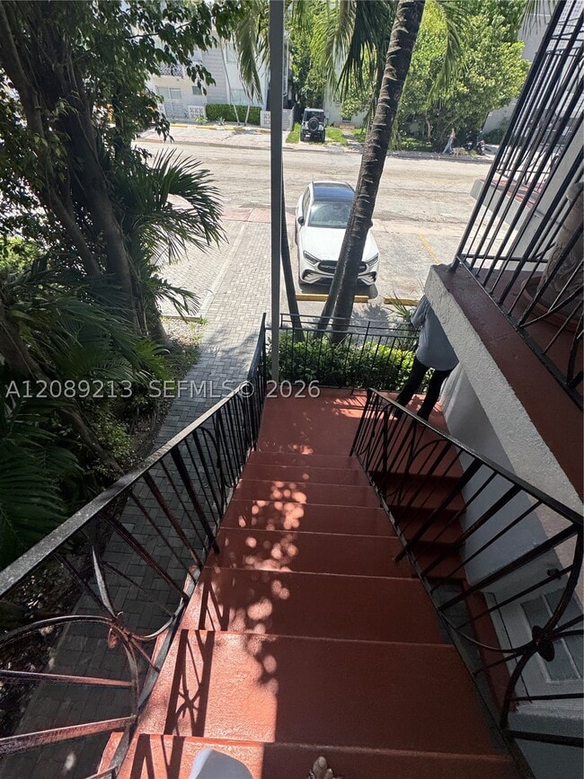 Building Photo - 1611 10th St