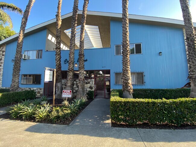 Building Photo - 6016 Franklin Ave
