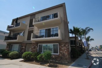 Primary Photo - 21 Alamitos Ave