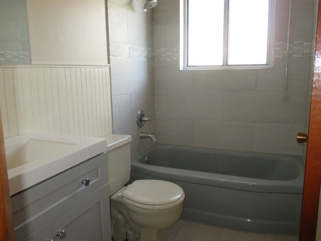 Photo - 8760 Norwich St House