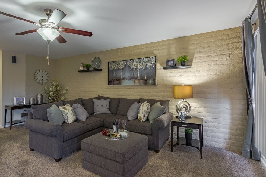 The Living Room Scottsdale At Gainey Ranch La Privada At Scottsdale Ranch Apartments Az Cactus Flower Living Room