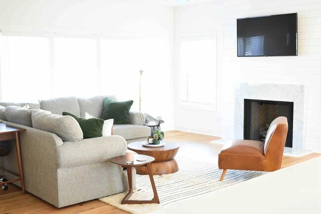 Foto del edificio - 3163 Maury St