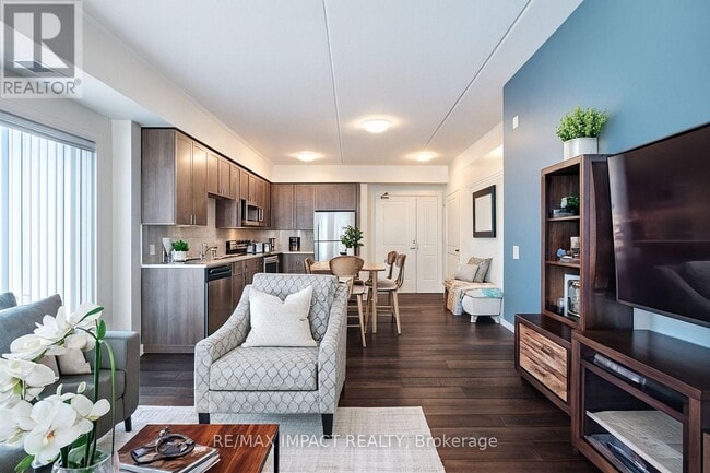 Building Photo - 290 Liberty St N