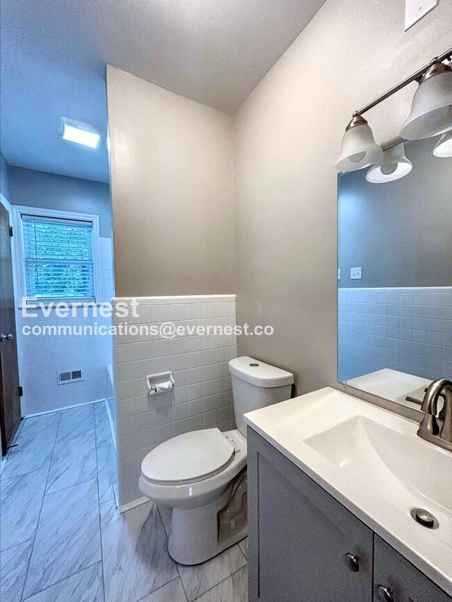 Foto del edificio - 6728 Kemp St