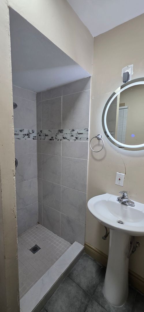 Foto del edificio - 2213 Avenue K