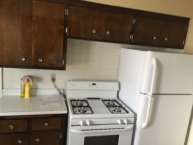 Building Photo - Great 3 Bedroom UPDATED!!