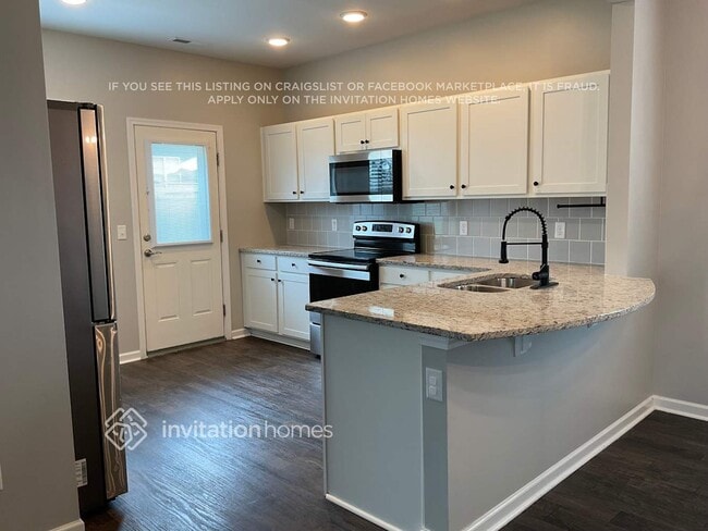 Building Photo - 1047 Lonergan Cir