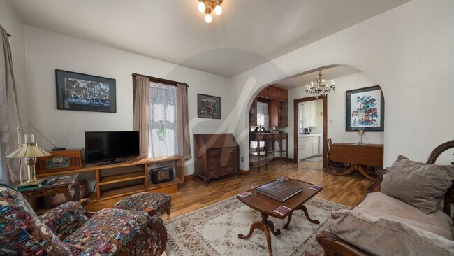 Foto del edificio - Historic Downtown Home