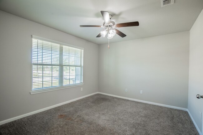 Foto del edificio - 1407 Wheatland Terrace Ln
