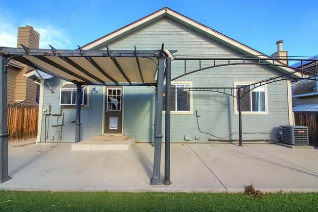 Building Photo - 3884 W 63rd Pl