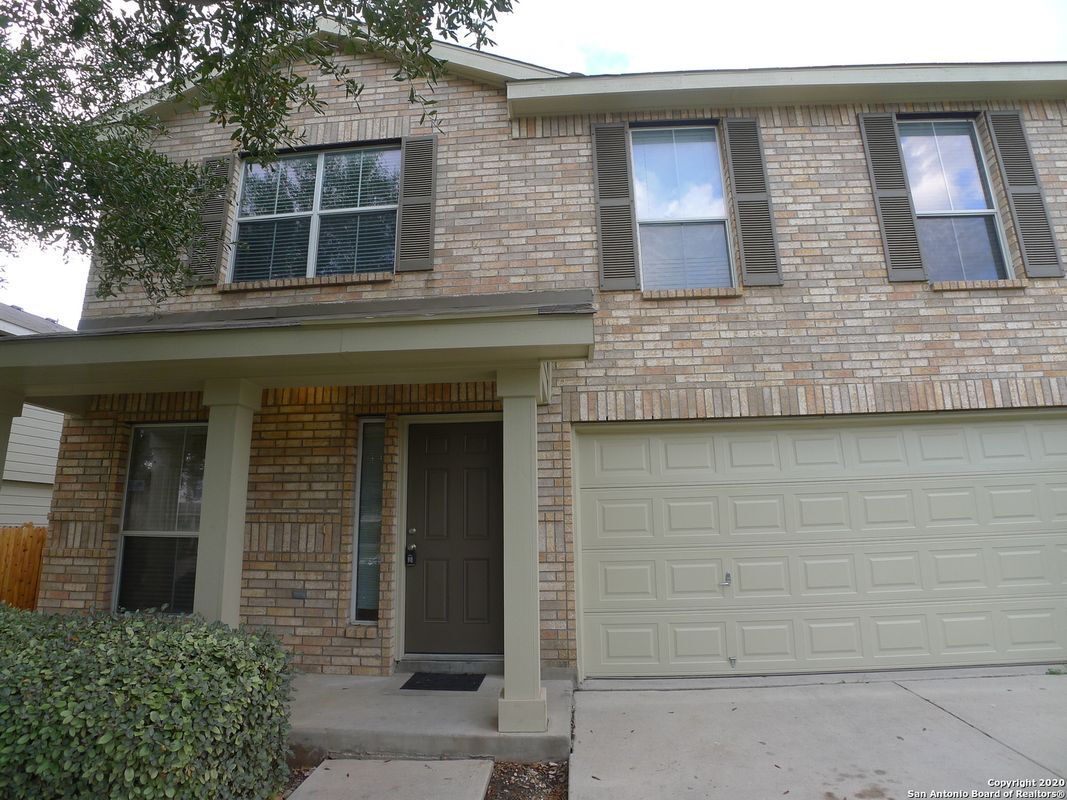Foto principal - 8915 Scarlet Creek