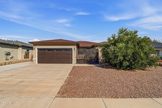 Building Photo - 641 Bariloche Dr