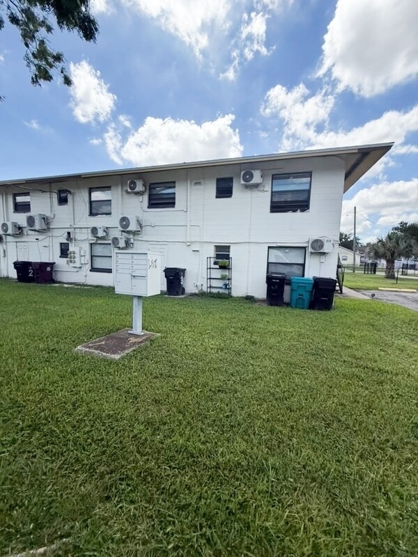 Foto del edificio - 813 W Jefferson St
