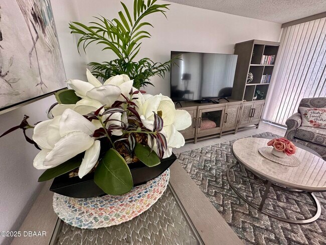 Foto del edificio - 2828 N Atlantic Ave