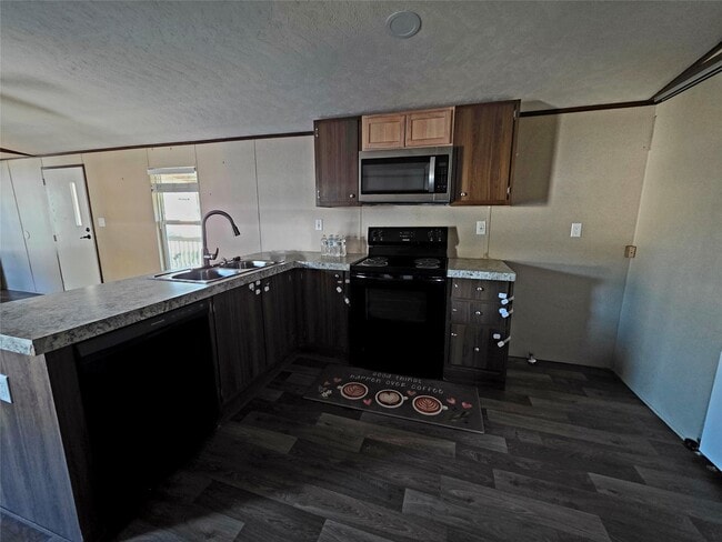 Building Photo - 2935 Calder Dr