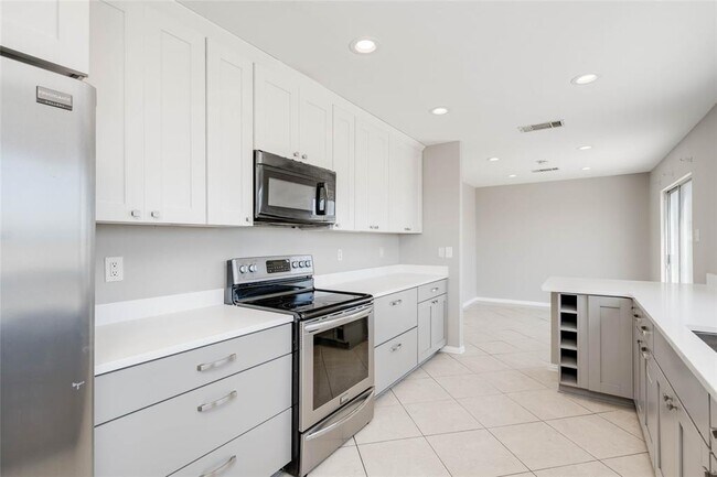 Foto del edificio - 1316 Lakeside Loop