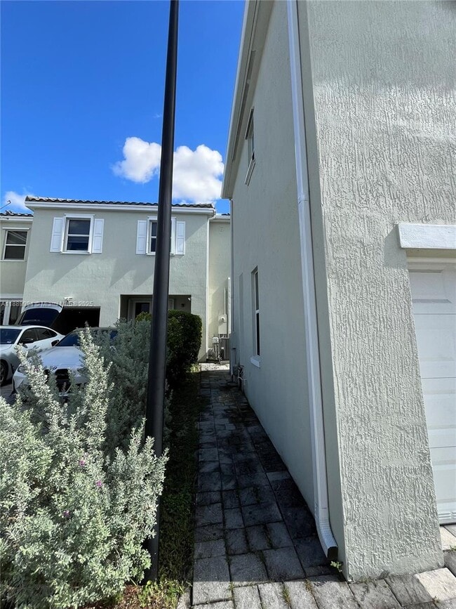 Building Photo - 17077 SW 93rd St
