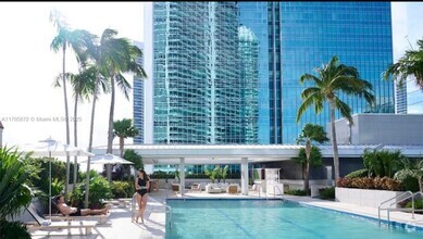 Building Photo - 1395 Brickell Ave