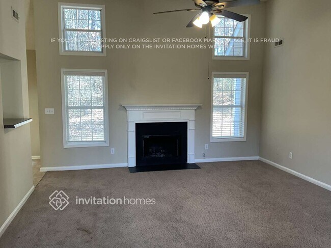 Foto del edificio - 219 Lakeview Pl