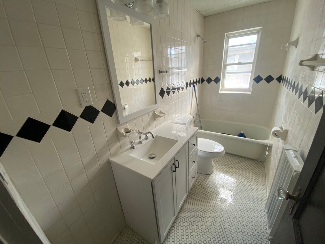 136 Glen Ave, Scotia, NY 12302 Apartments in Scotia, NY