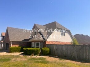 Building Photo - 711 Saddlehorn Dr