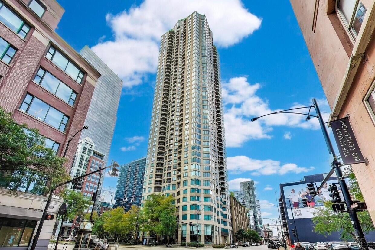 Foto principal - 400 N La Salle Dr