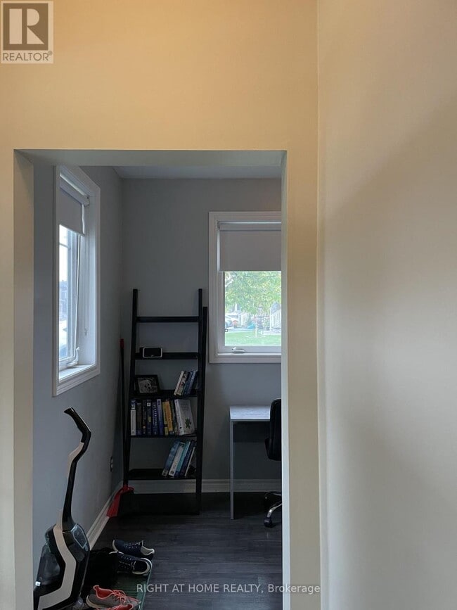 Building Photo - 1626 Haydon Cir