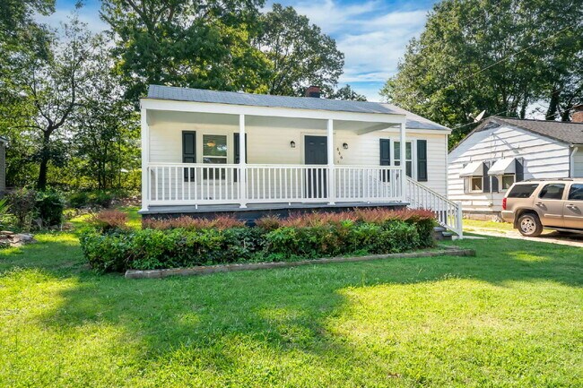 Foto del edificio - Renovated 2 BR, 1 BA quaint home in Spartanburg under $1200/mo rent