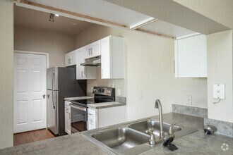 2BR, 2BA - 1062SF -7855 E Fletcher Ave Tampa, FL 33637 - The Preserve At Temple Terrace