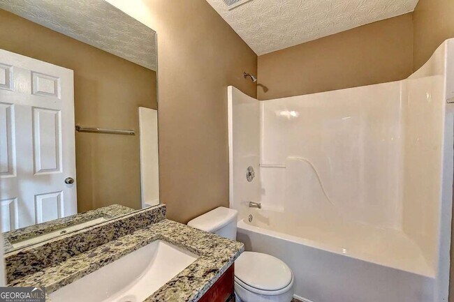 Foto del edificio - 670 Roxford Ln NE