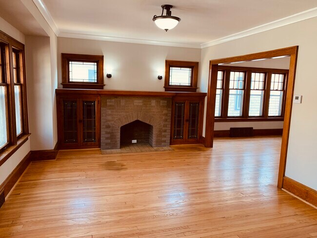 Foto del edificio - 5021 W Greenfield Ave