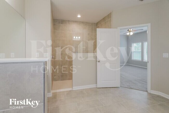 Building Photo - 486 Grand Landings Pkwy