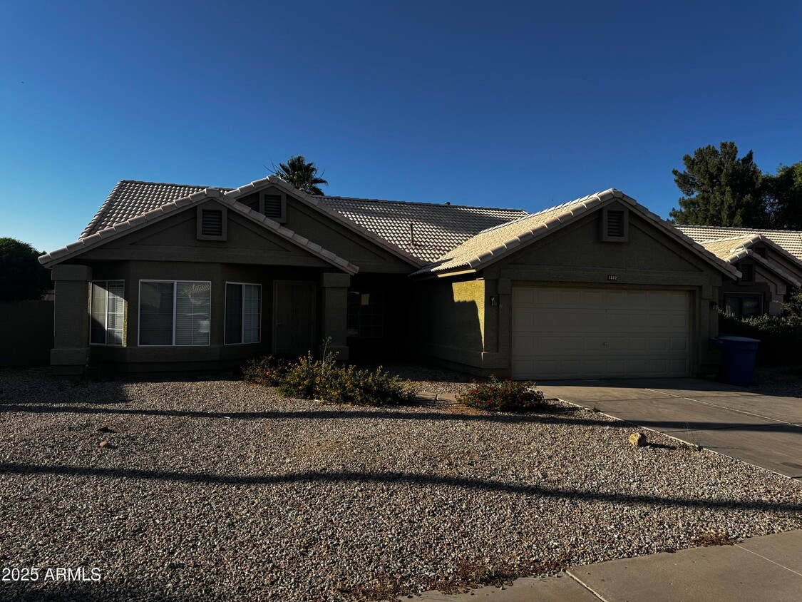 Primary Photo - 1582 E Tulsa St