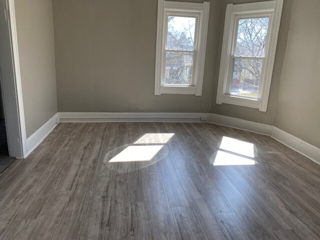 Building Photo - 7110 Lawn Ct